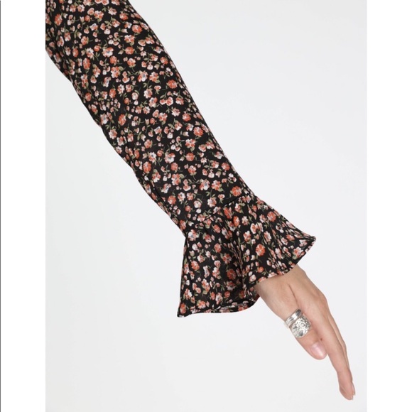 Flower Child Bell Sleeved Floral Romper - Picture 7 of 8